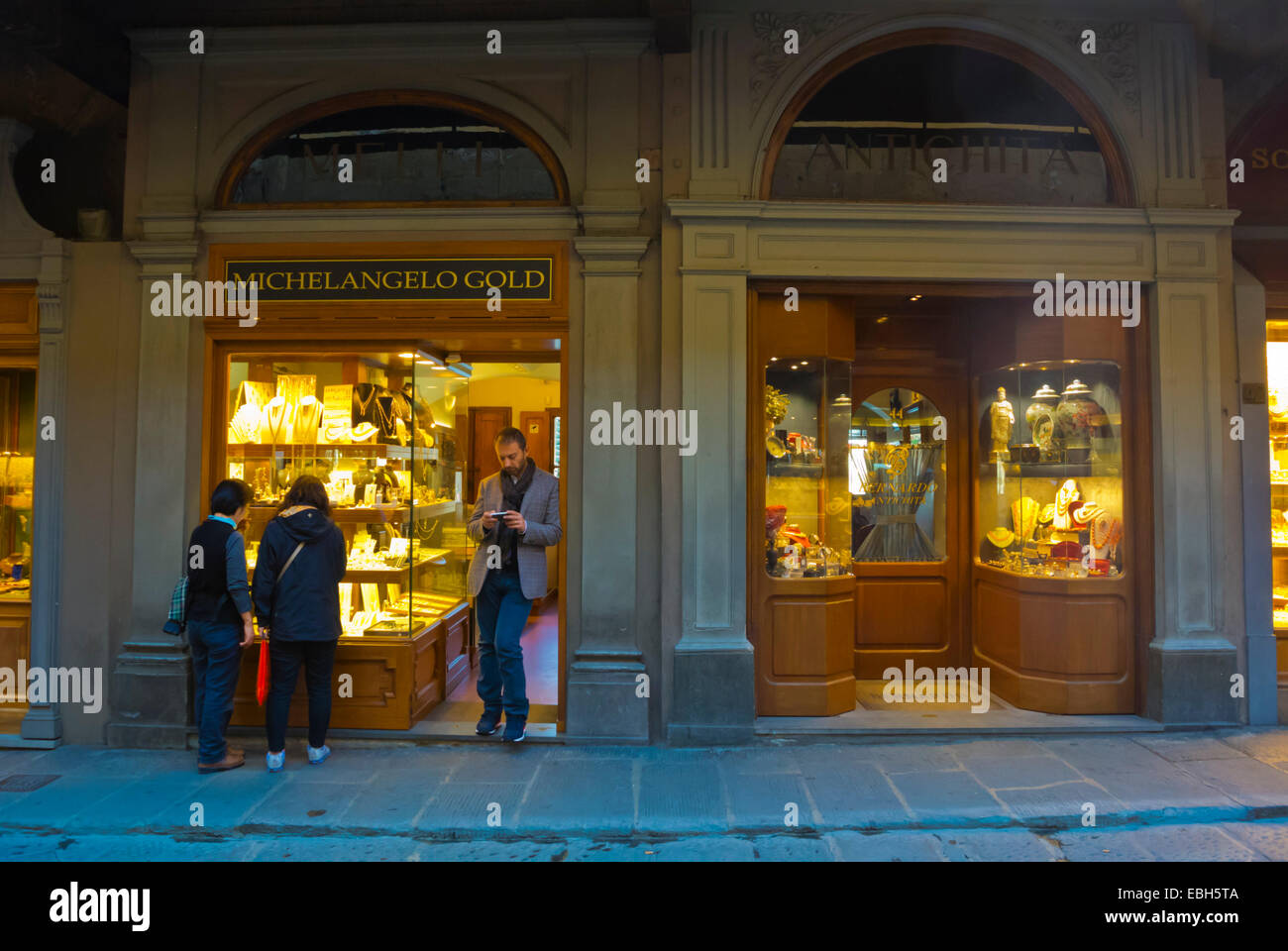 Goldsmith jewelry stores, Ponte Vecchio, old bridge, Florence, Tuscany