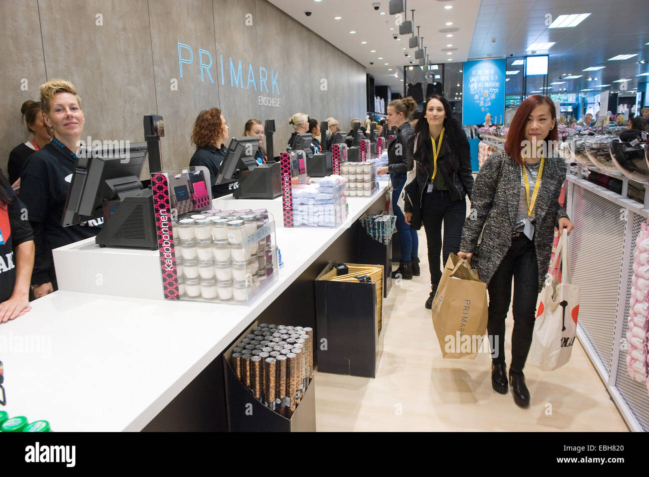 Primark hi-res stock photography and images - Page 2 - Alamy
