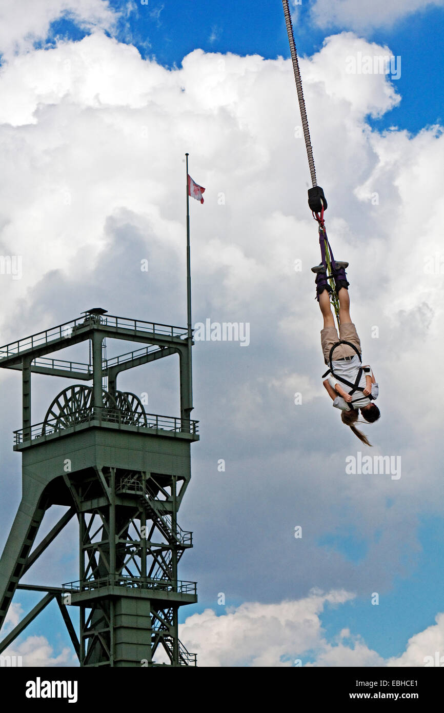 Bungee jumping hires stock photography and images Alamy