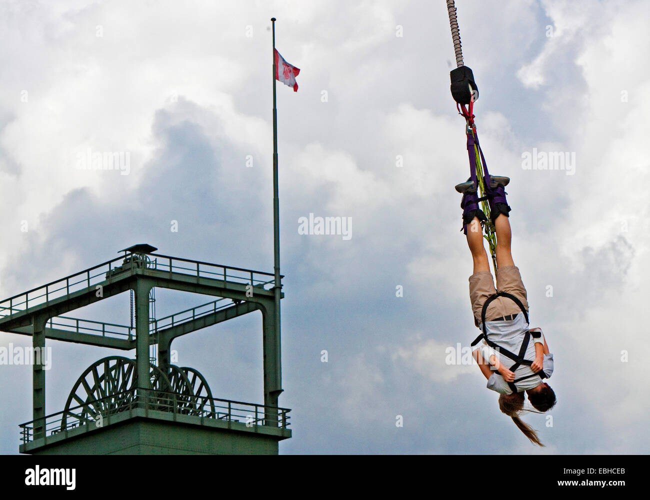 Bungee jumping hires stock photography and images Alamy
