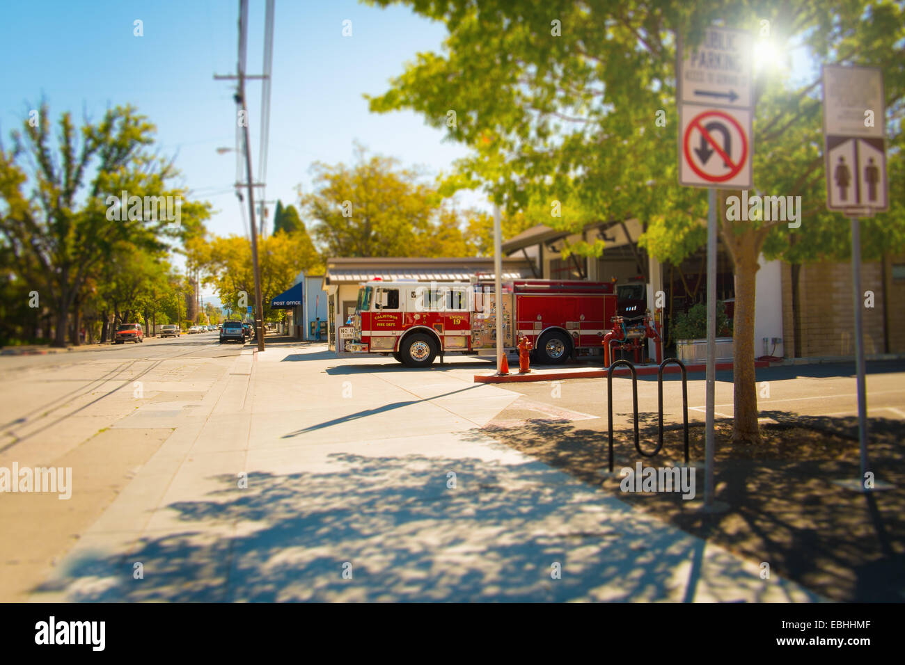 Fire engine leaving fire station, Calistoga, California, USA Stock Photo