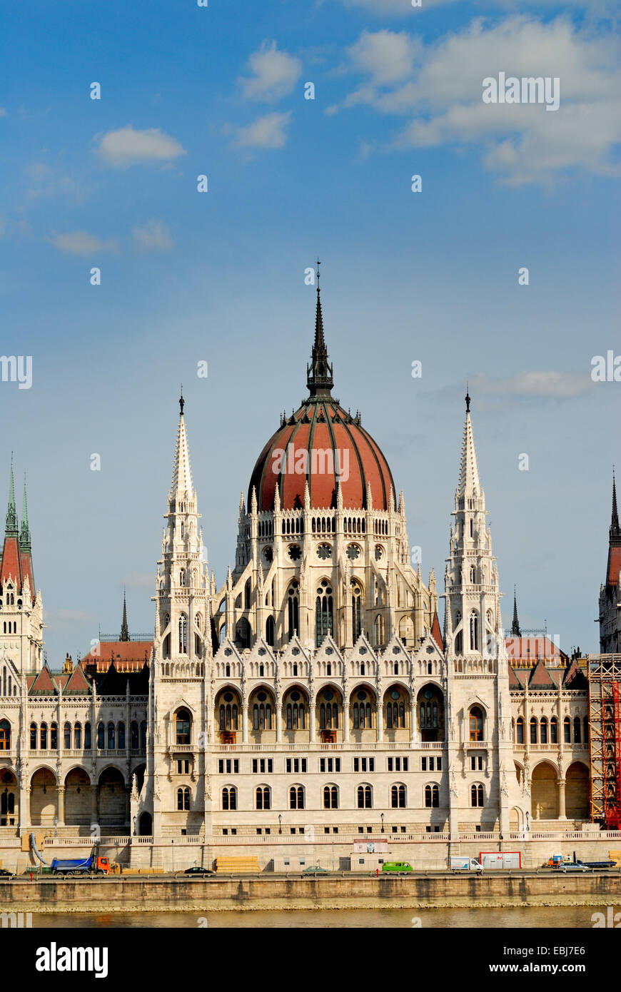Budapest, Hungary. Parliament Building or Orszaghaz (Imre Steindl: 1884-1904 -  Gothic Revival) on the River Danube Stock Photo