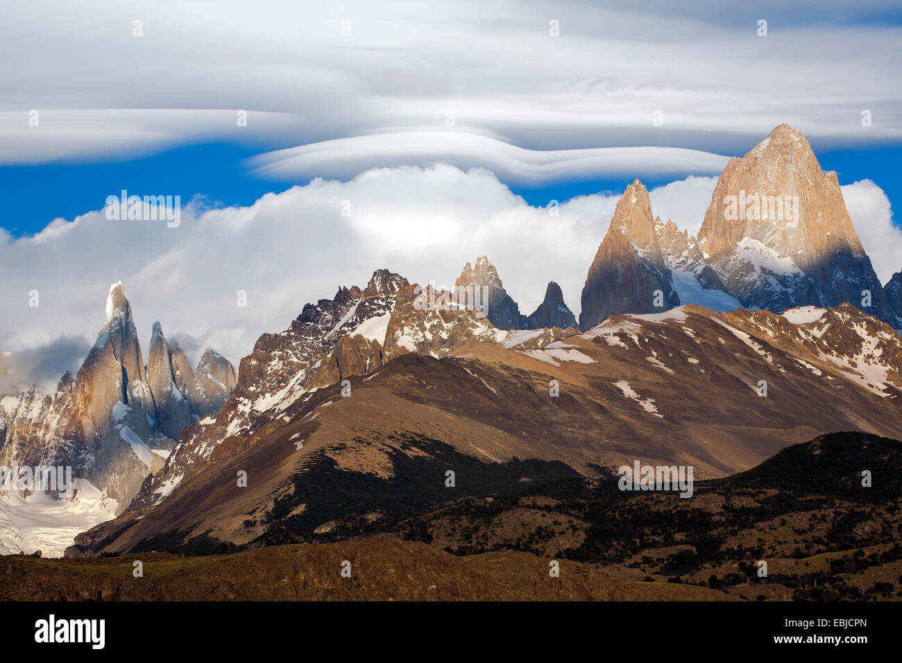 Fitz Roy massif. On the left the Cerro Torre peak. Los Glaciares National Park. Patagonia. Argentina Stock Photo