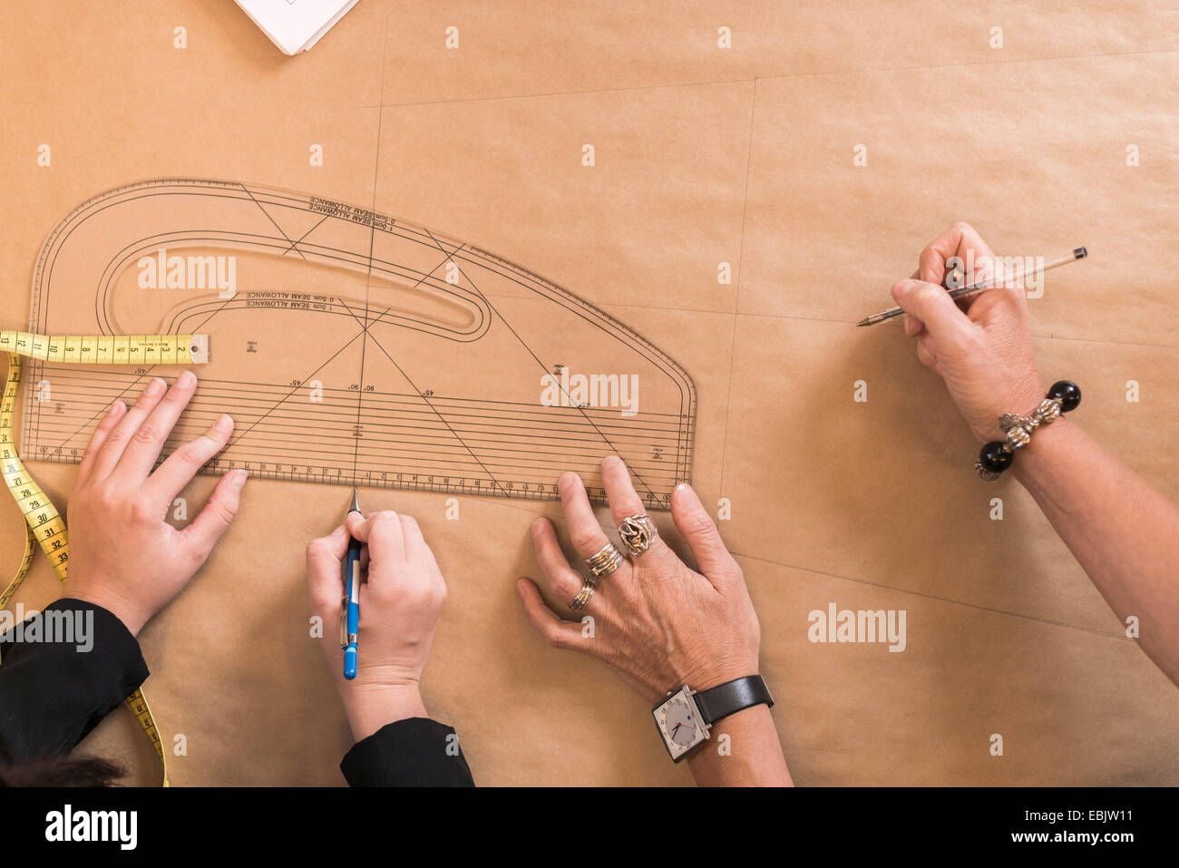 Fashion drawing ruler hi-res stock photography and images - Alamy