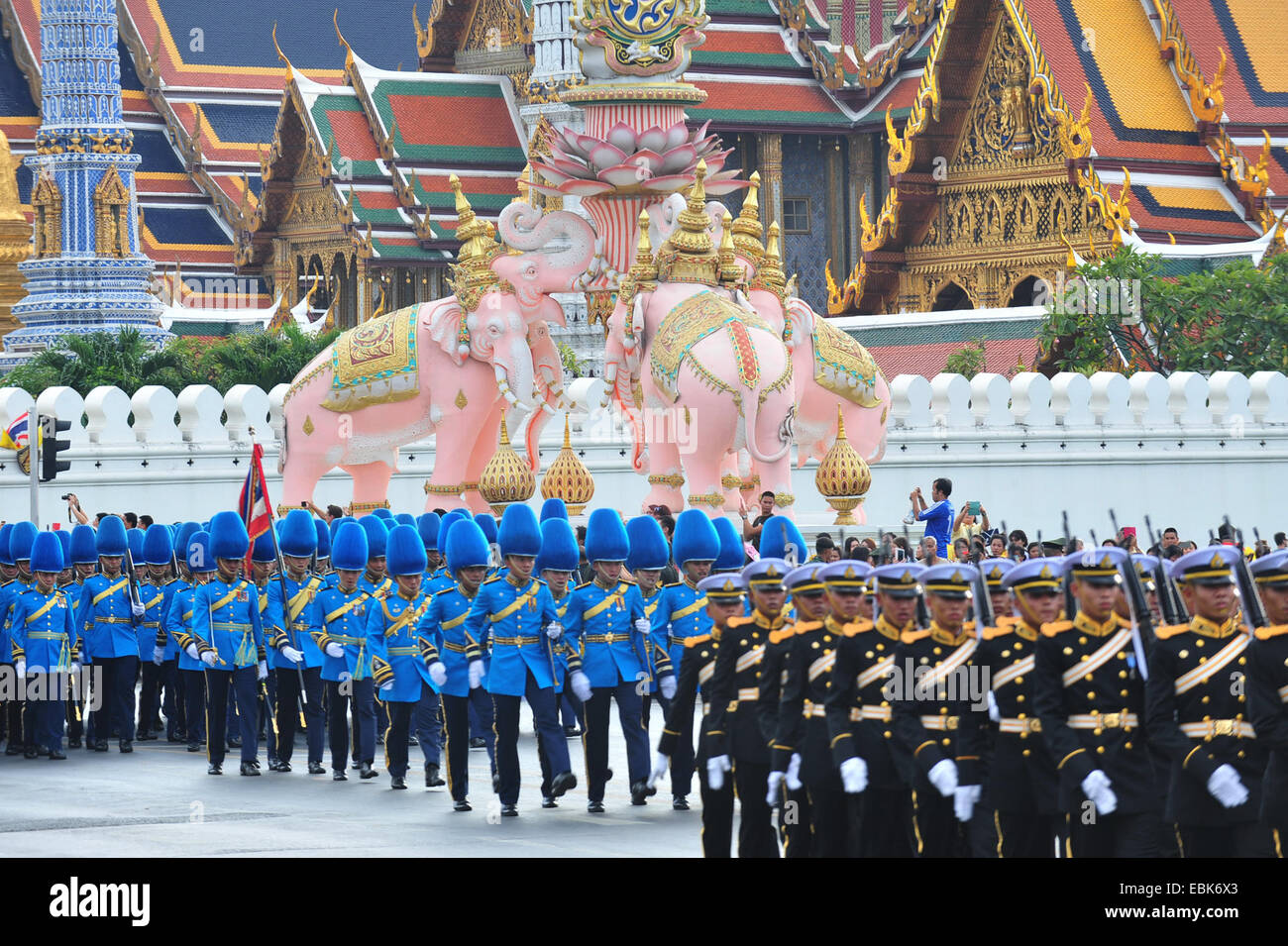 (141202) -- BANGKOK, Dec. 2, 2014 (Xinhua) -- Thai soldiers attend a parade as part of the King Bhumibol Adulyadej's upcoming 87th birthday celebration outside the Grand Palace in Bangkok, Thailand, Dec. 2, 2014. Thai King Bhumibol Adulyadej will celebrate his 87th birthday on Dec. 5. (Xinhua/Rachen Sageamsak) (djj) Stock Photo