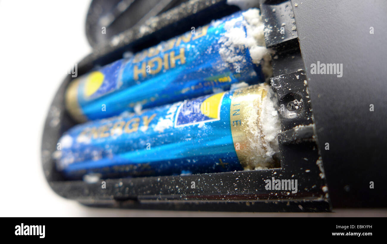 Leaking batteries hi-res stock photography and images - Alamy