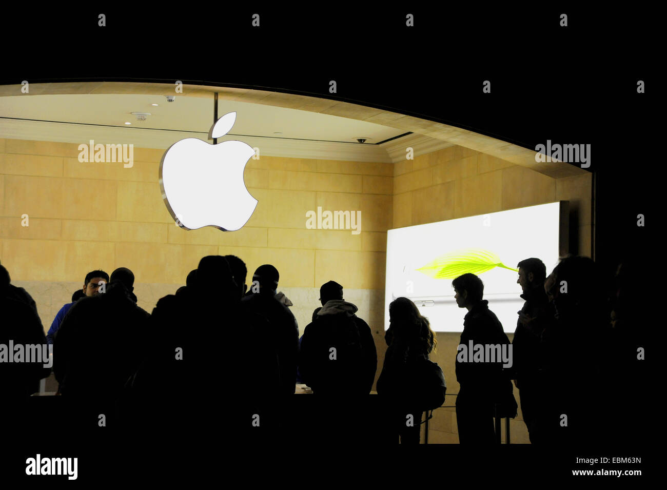 Manhattan New York USA  - The Apple Store in Grand Central Station Stock Photo