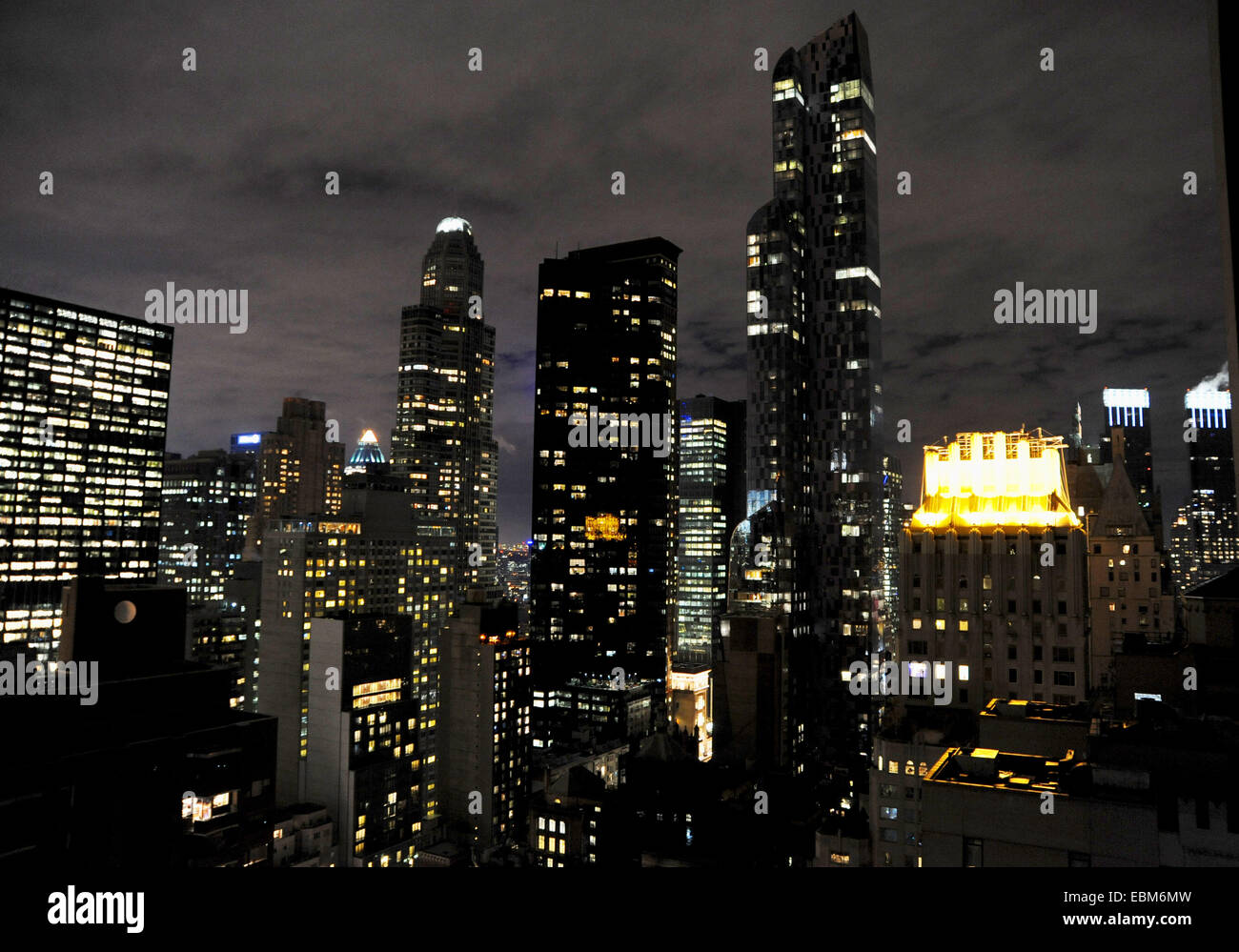 New York Skyscrapers Skyline Offices With Lights On At Night Taken From Hotel Window Midtown Stock Photo Alamy New York Skyscrapers Skyline Offices With Lights On At Night Taken From Hotel Window Midtown Stock Photo Alamy