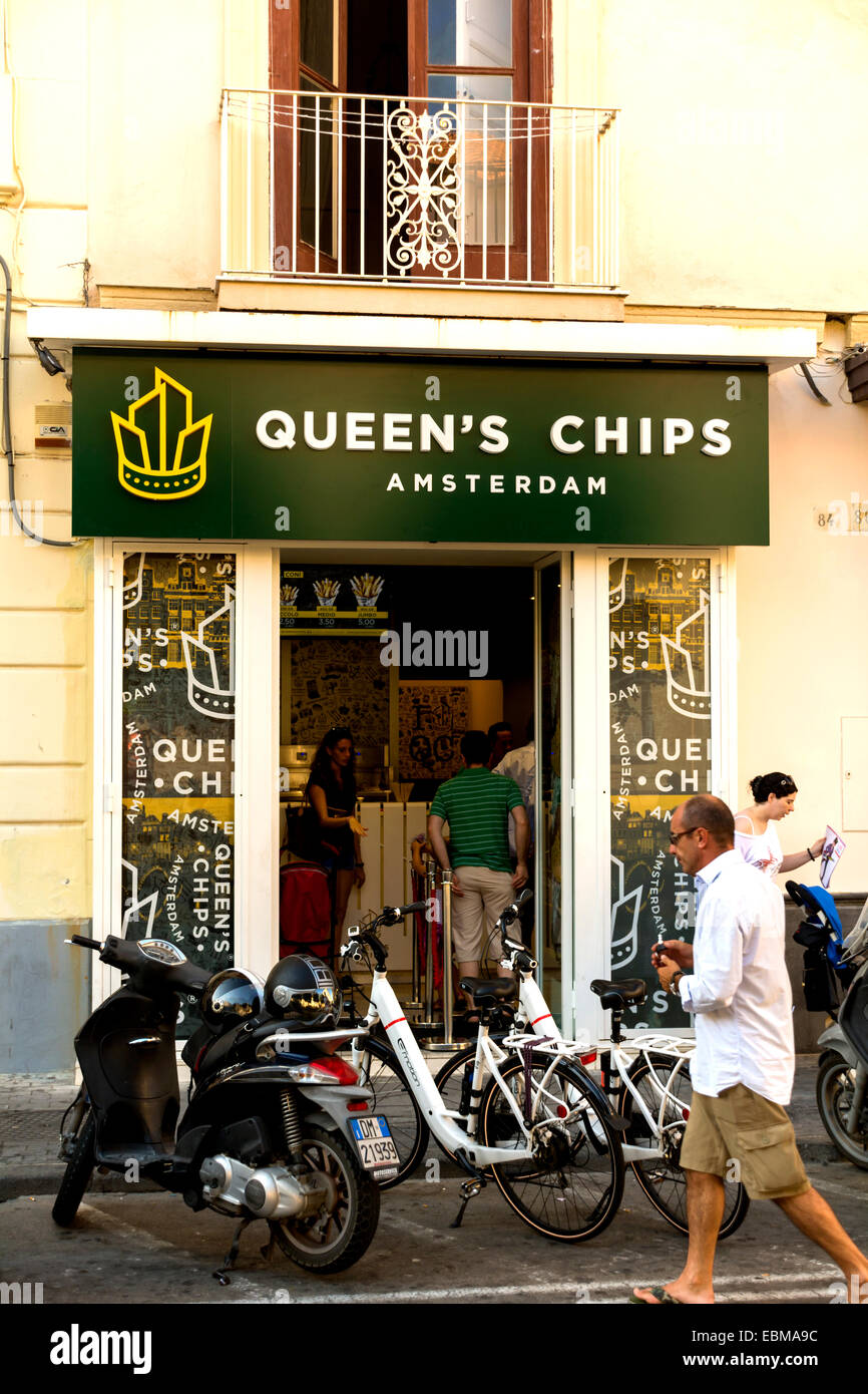 This Queen's Chips Amsterdam shop is selling only chips / fries with a