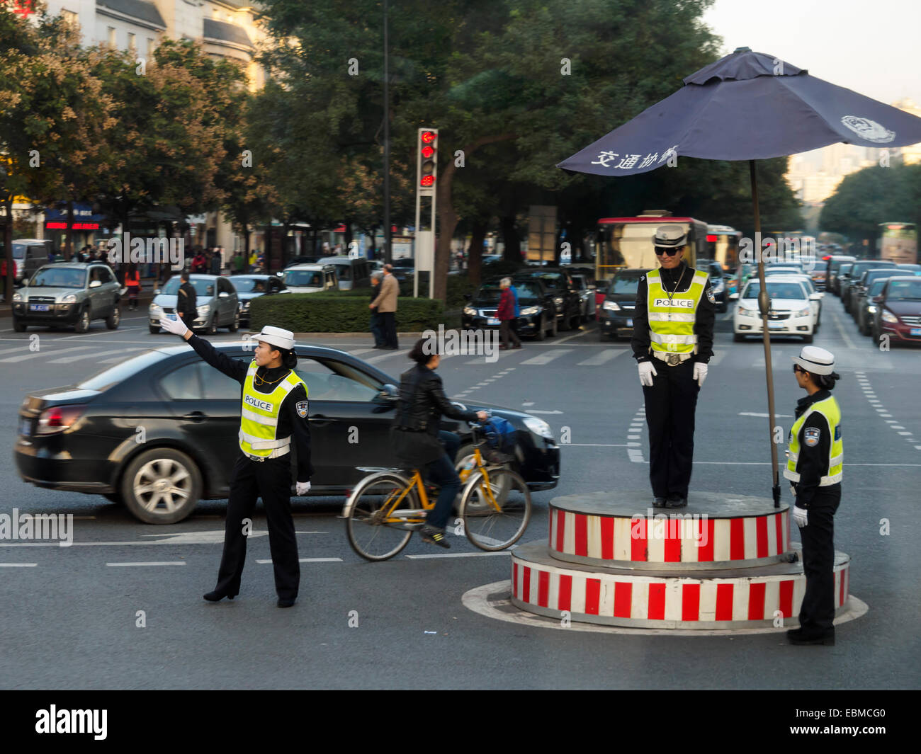 Directing traffic china hires stock photography and images Alamy
