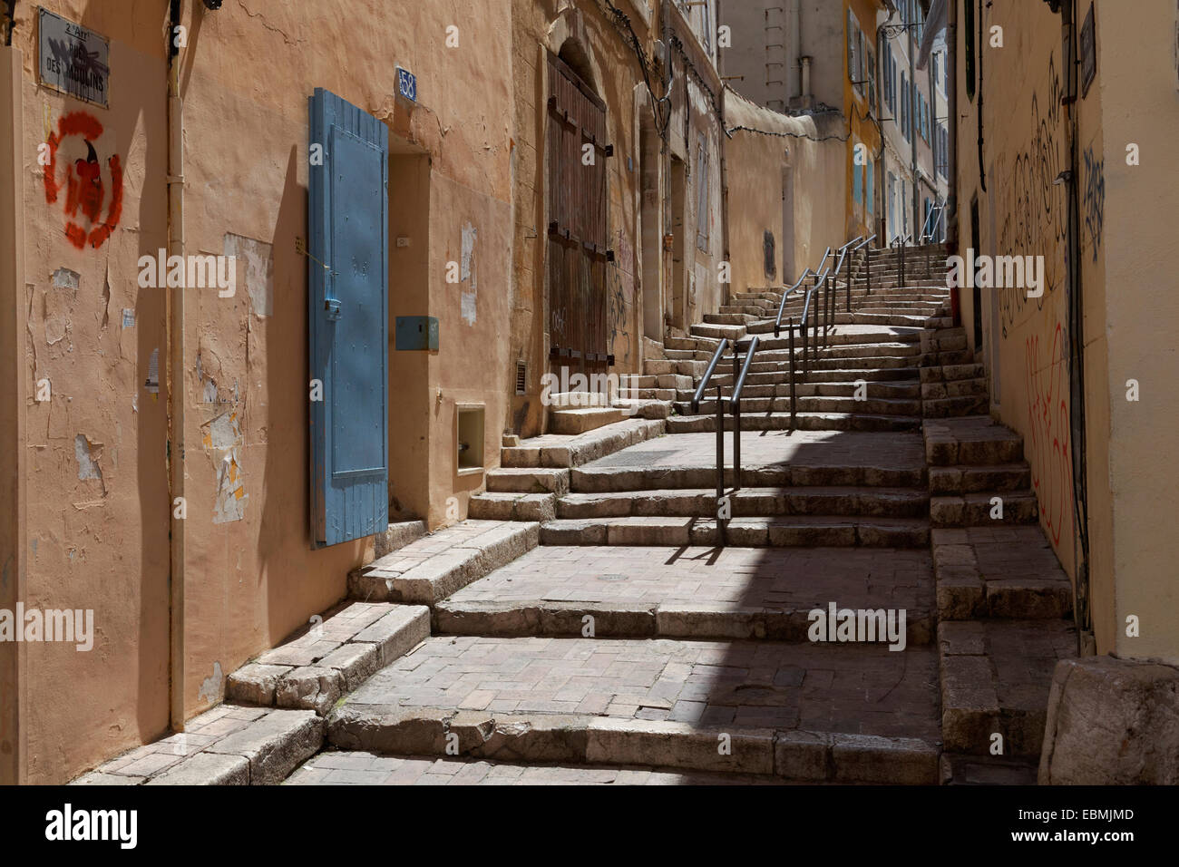 Alley with stairs, historic city quarter, Panier, Marseille, Département Bouches-du-Rhône, Region Provence-Alpes-Côte Stock Photo