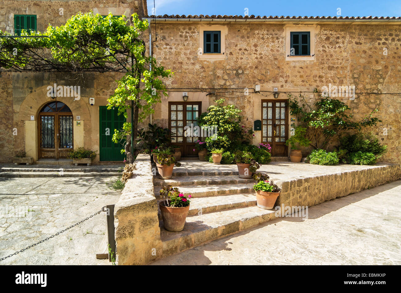 Flower-decorated houses fronts, Valldemossa, Balearische Inseln, Spain Stock Photo