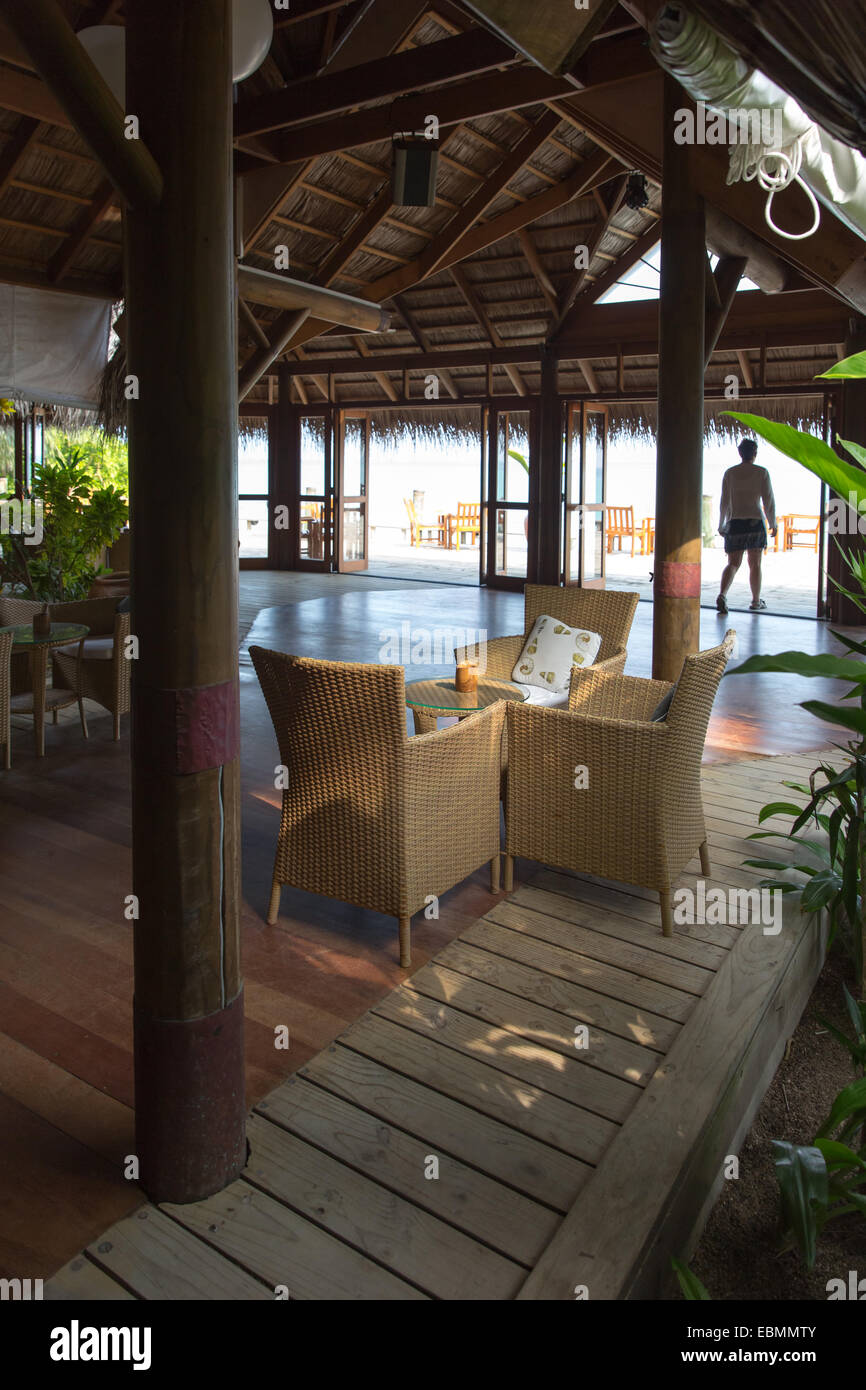 The Hotel reception area on a Maldivian holiday resort island Stock Photo Alamy