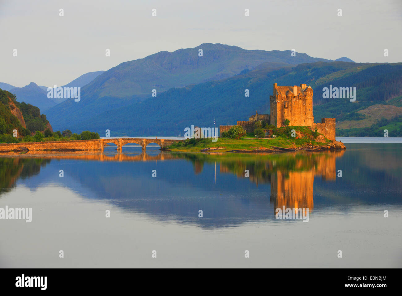 Eilean Donan Castle in evening light, United Kingdom, Scotland Stock Photo