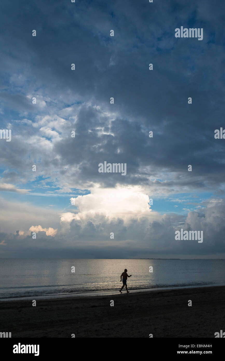 Slow rhythm footing in the beach Stock Photo - Alamy