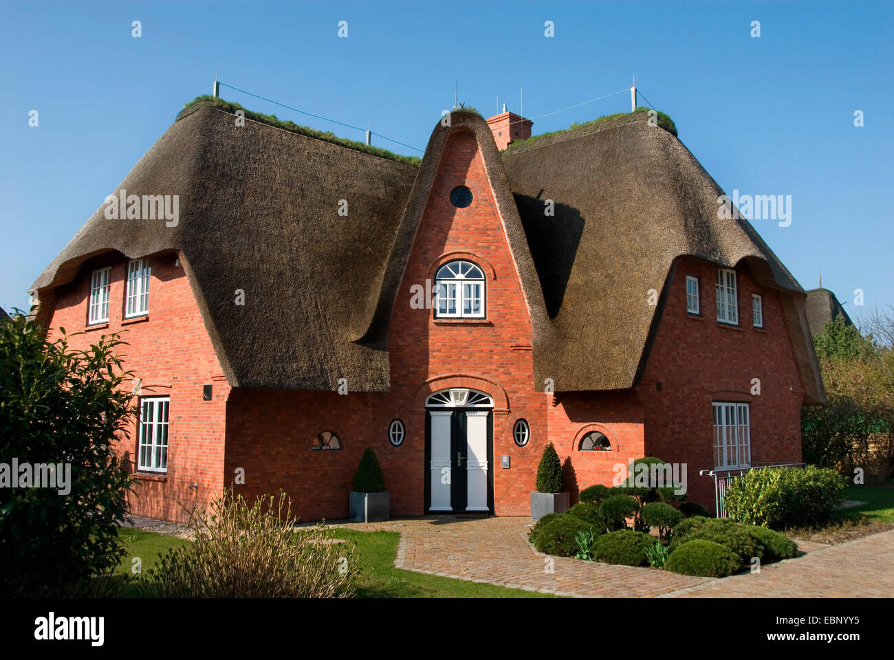 typical house with thatched roof on Sylt, Germany, Schleswig-Holstein, Sylt, Keitum Stock Photo