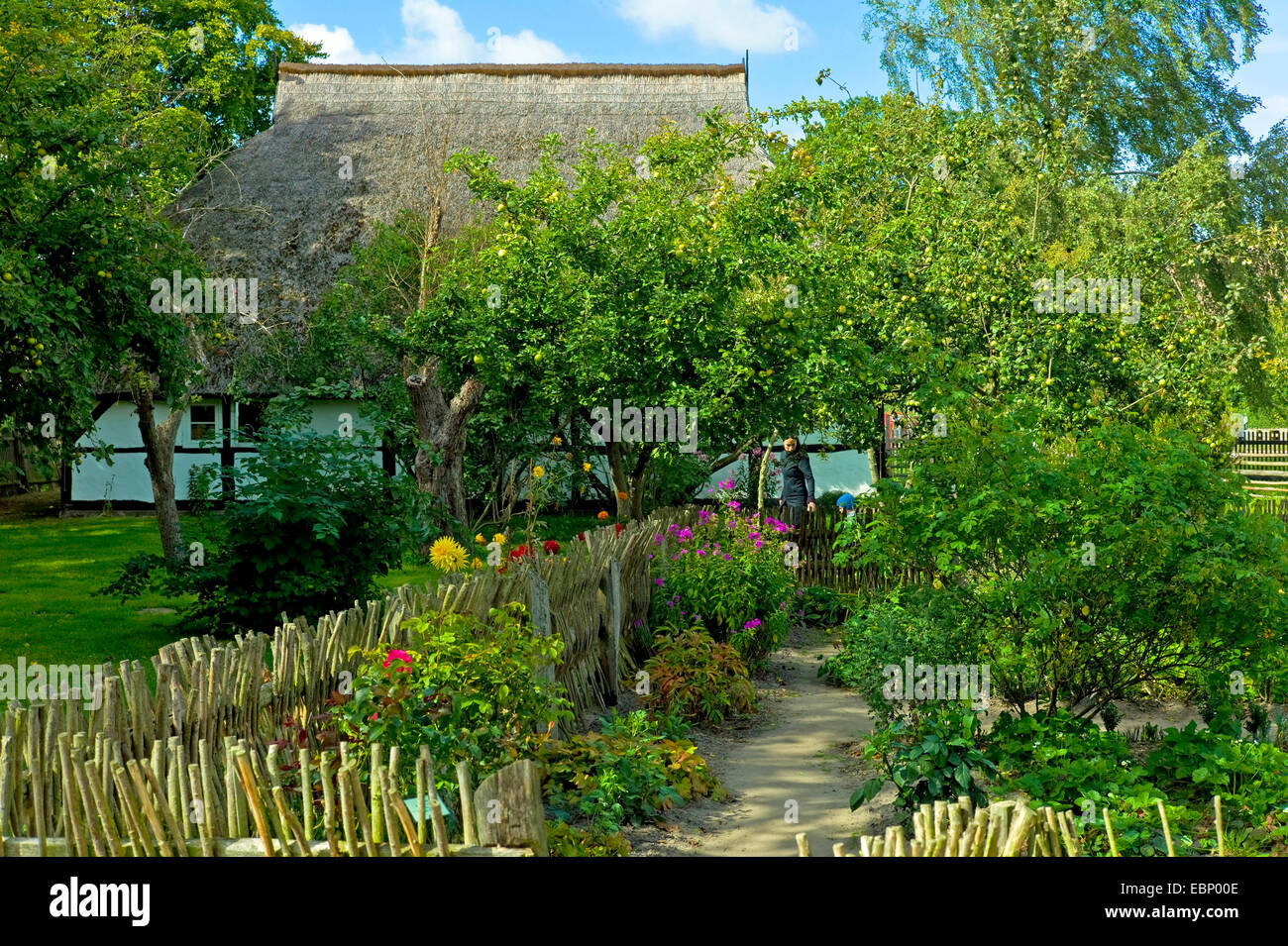 Garden old german farmhouse hires stock photography and images Alamy