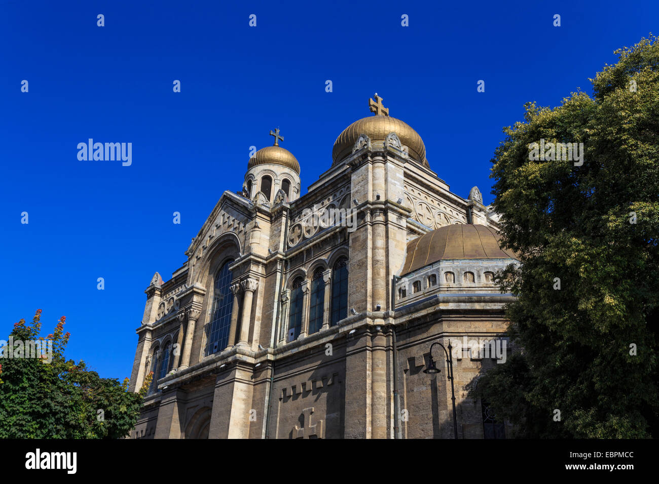 Gold onion domes, Cathedral of the Assumption of the Virgin, Varna, Black Sea Coast, Bulgaria, Europe Stock Photo