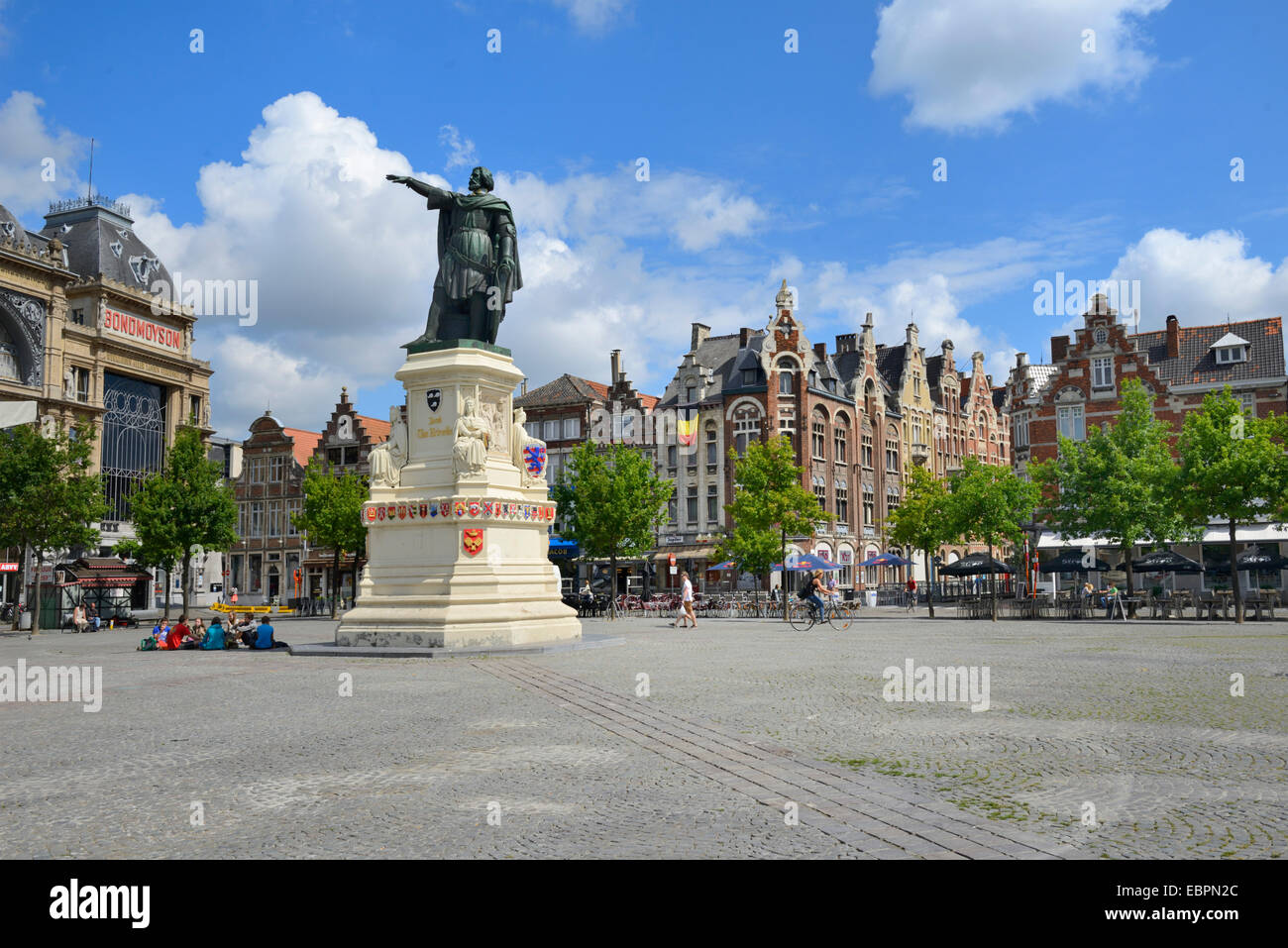 Statue of Jacob van Artevelde, Vrijdagsmarkt Square, Friday Market, Ghent, Flanders, Belgium, Europe Stock Photo