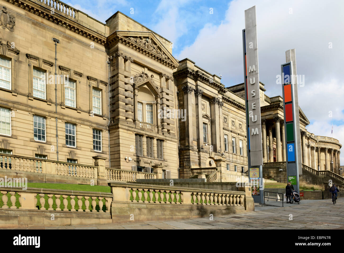 World Museum and Central Library, Liverpool, Merseyside, England, United Kingdom, Europe Stock Photo