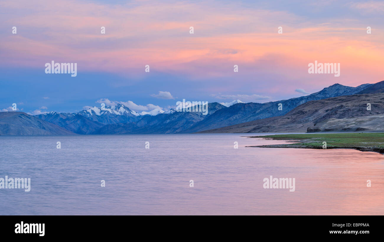 Pastel colours at dusk over the lake and mountains of Tso Moriri, Ladakh, India, Asia Stock Photo