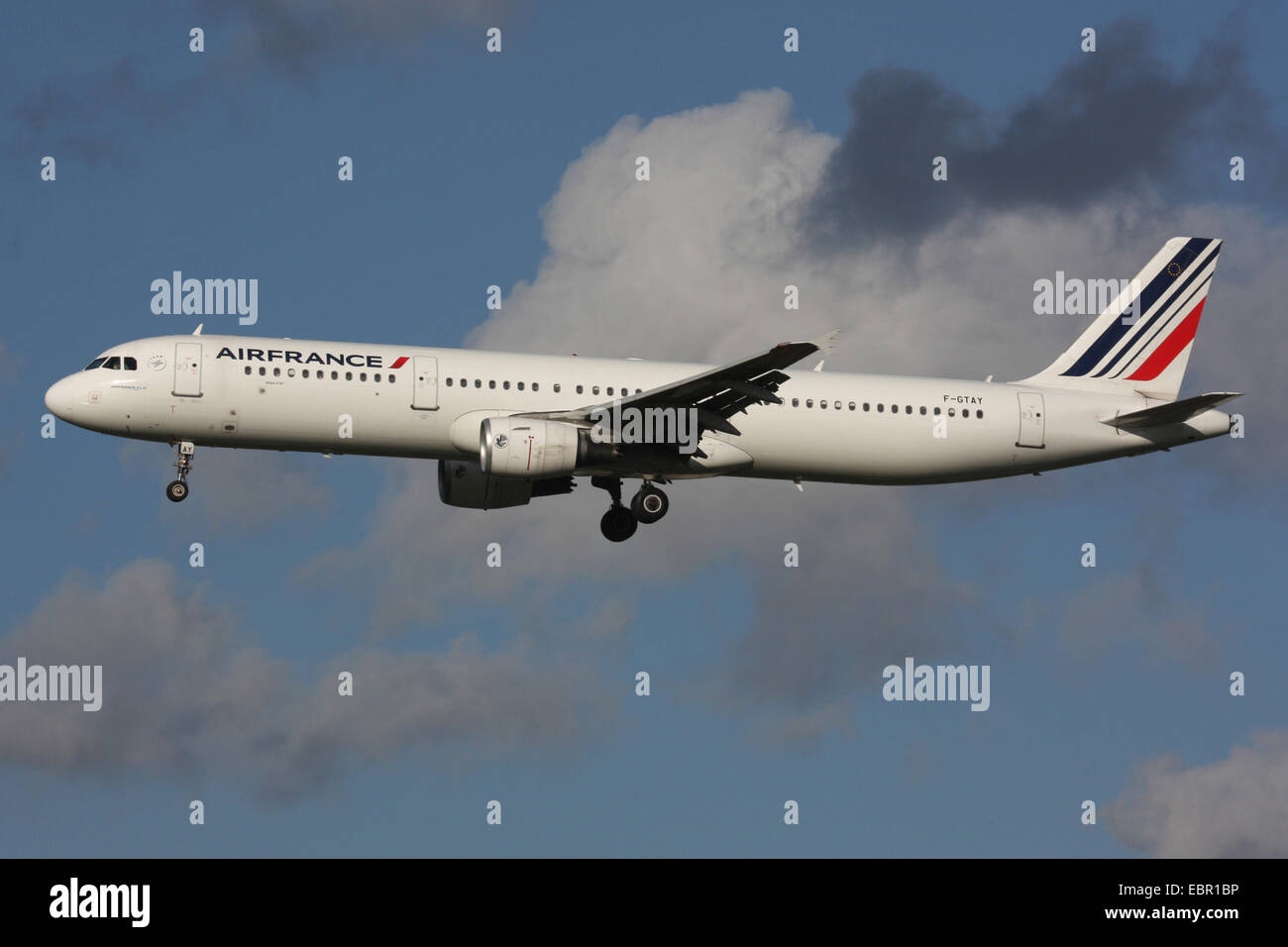 Air France Klm Airbus A321 Stock Photo Alamy