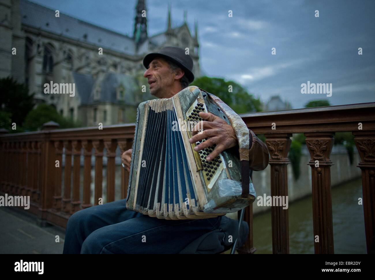 The accordion player from Notre Dame 11/05/2012 - Sylvain Leser Stock Photo
