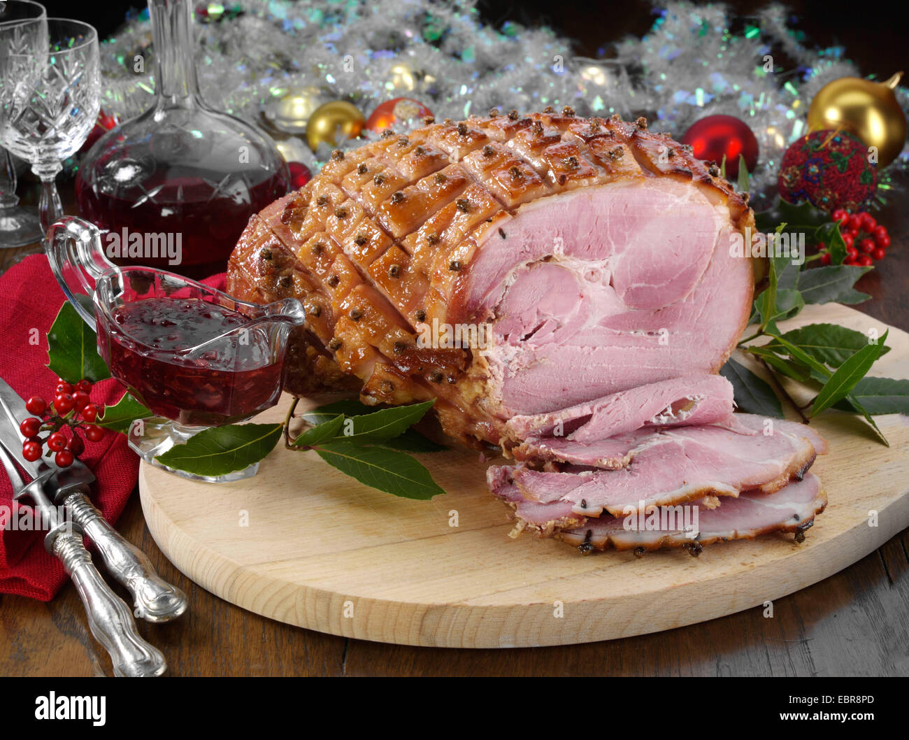 Honey roasted glazed ham joint hires stock photography and images Alamy