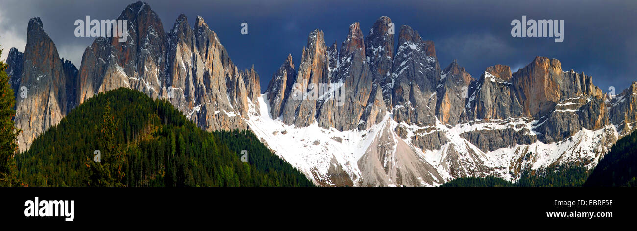 Geisler mountain range, Gruppo delle Odle, Italy, South Tyrol, Dolomites Stock Photo