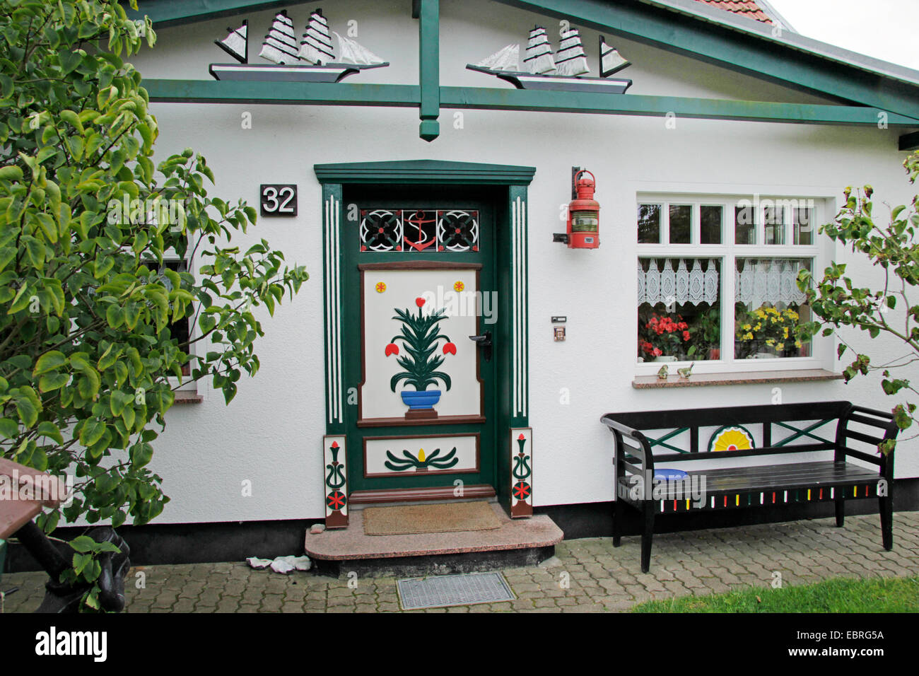 Darss residental building with traditional door, Germany, Mecklenburg-Western Pomerania, Darss, Prerow Stock Photo