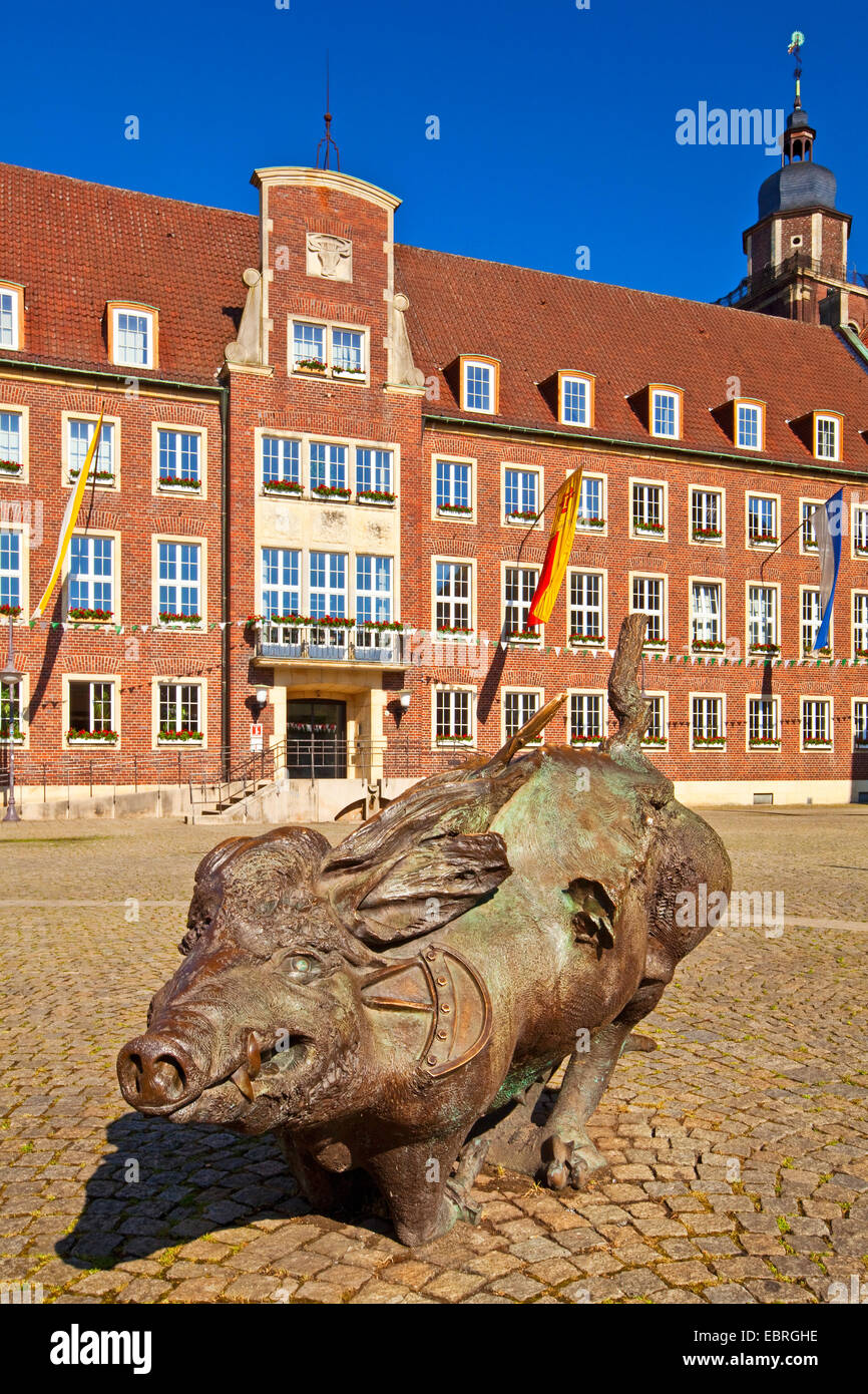 market place and town hall, wild soar sculpture in foreground, Germany, North Rhine-Westphalia, Coesfeld Stock Photo