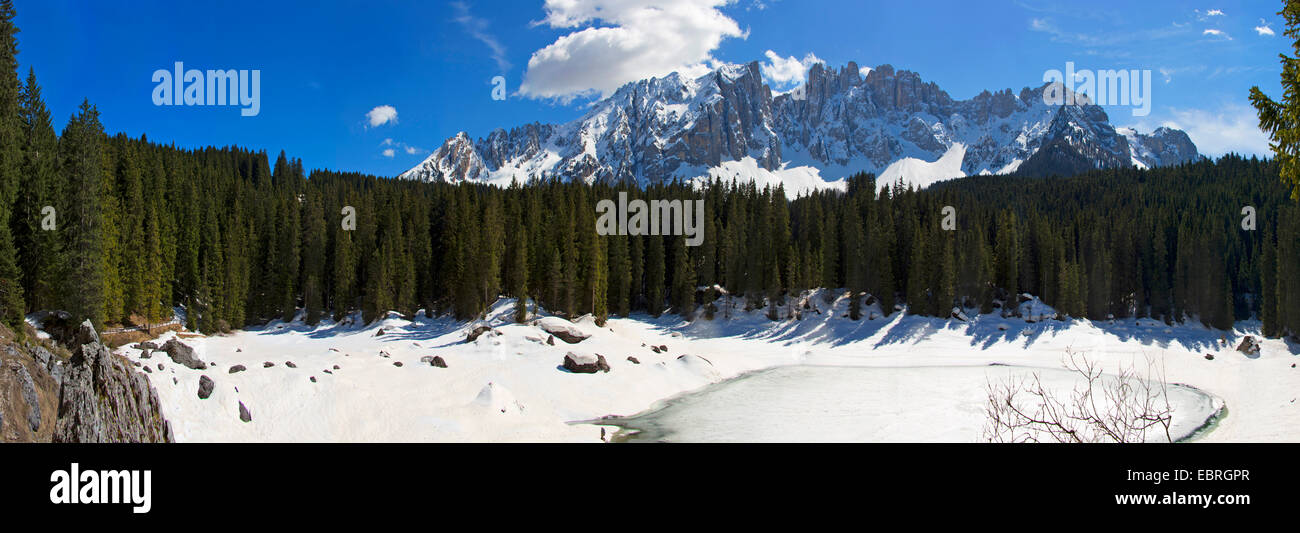 Karersee, Lago di Carezza and Latemar in winter, Italy, South Tyrol Stock Photo