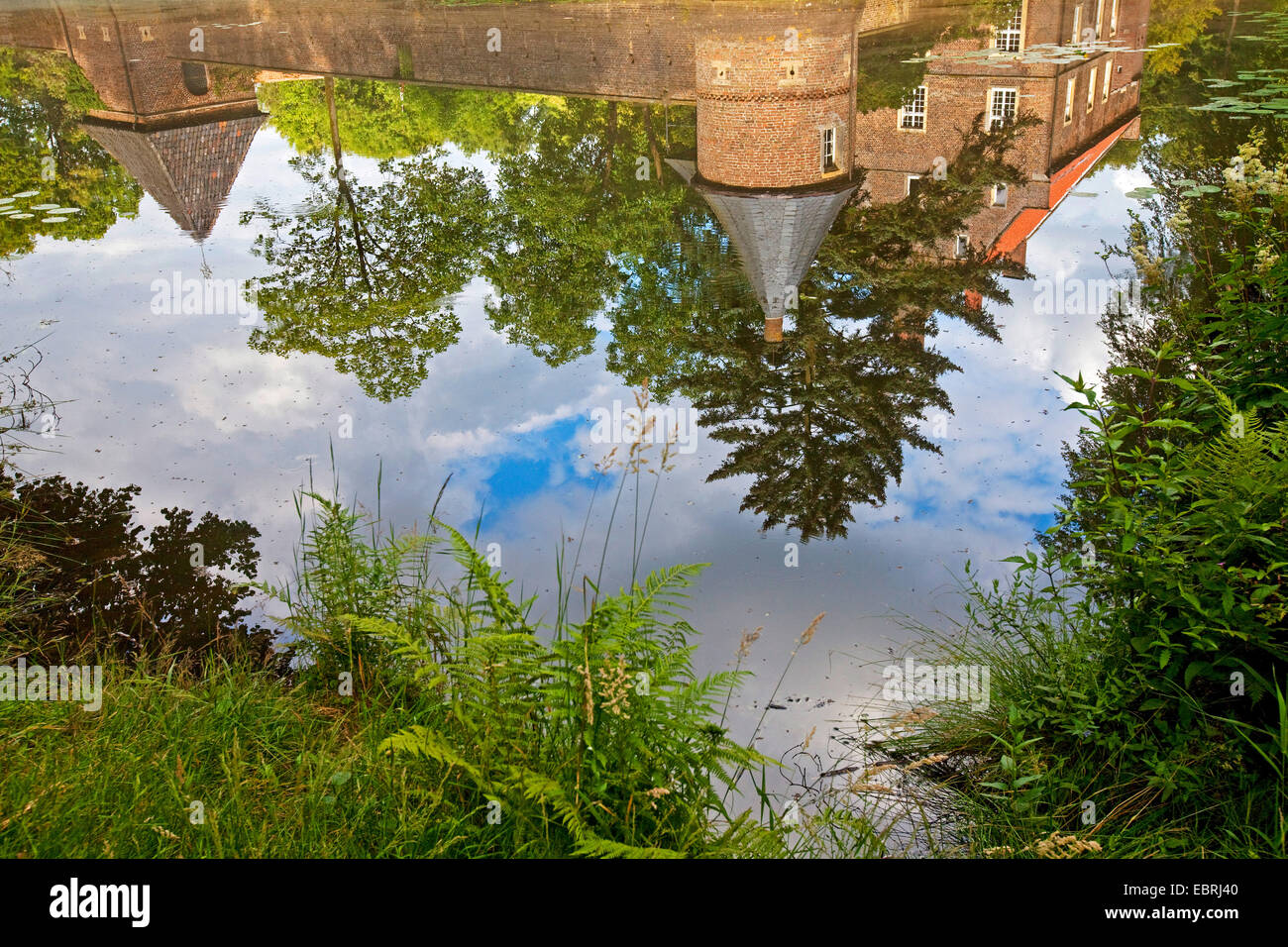 Moated Castle Haus Welbergen Reflecting In Pond Germany North