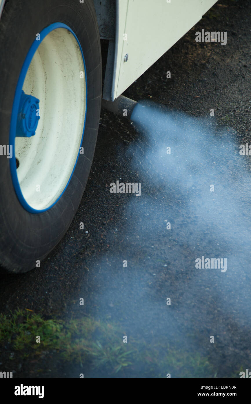 Exhaust fumes britain hires stock photography and images Alamy