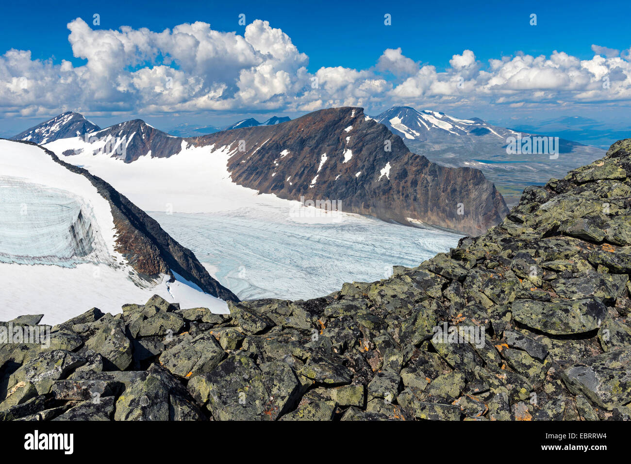 view to Suottasj glacier, Suottasjtjahkka and Akka mountain massif, Sweden, Lapland, Sarek National Park Stock Photo