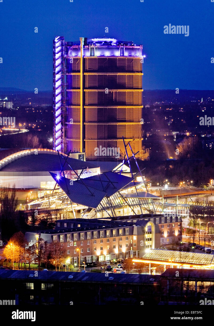 Neue Mitte Oberhausen, CentrO and Gasometer in evening light, Germany, North Rhine-Westphalia, Ruhr Area, Oberhausen Stock Photo