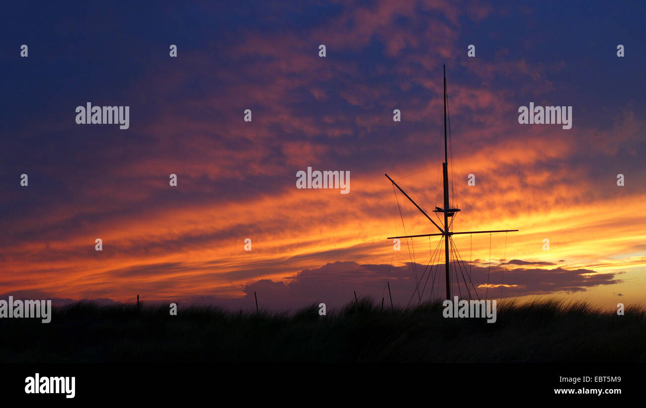 red evening sky at the North Sea Coast, Netherlands, South Holland, Noordwijk aan Zee Stock Photo