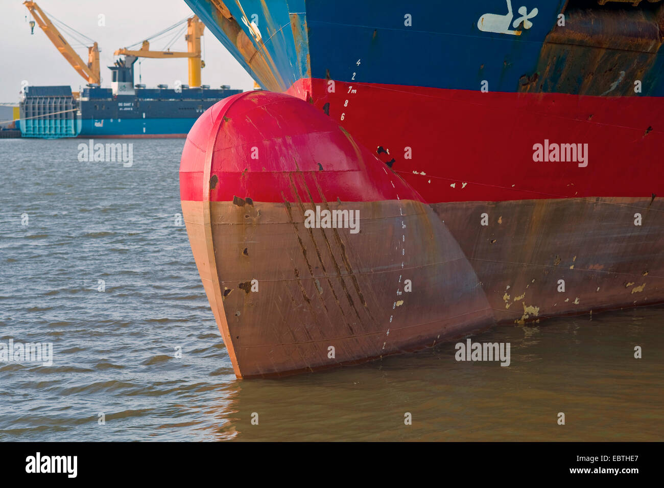 bulbous bow of a cargo ship Stock Photo Alamy