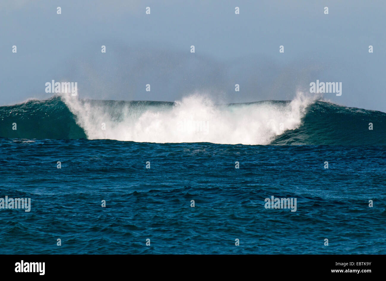 breaking wave of the Indian Ocean, Australia, Western Australia, Port