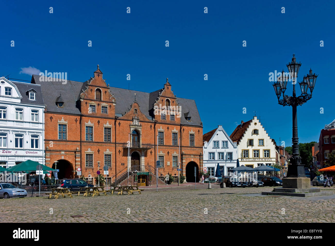 old town hall and candelabrum at market place, Germany, Schleswig-Holstein, Steinburg, Glueckstadt Stock Photo