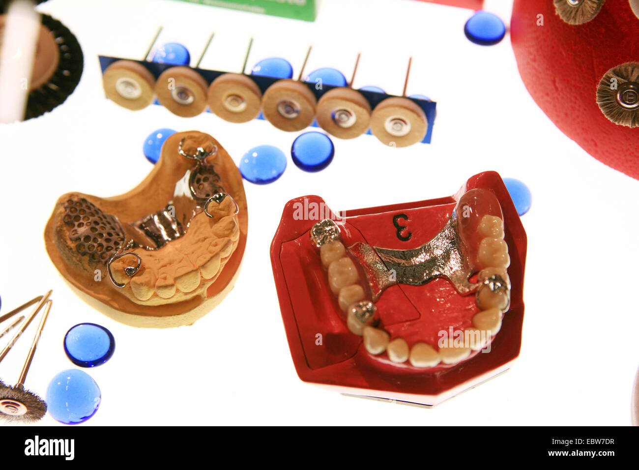 Sets of teeth hires stock photography and images Alamy