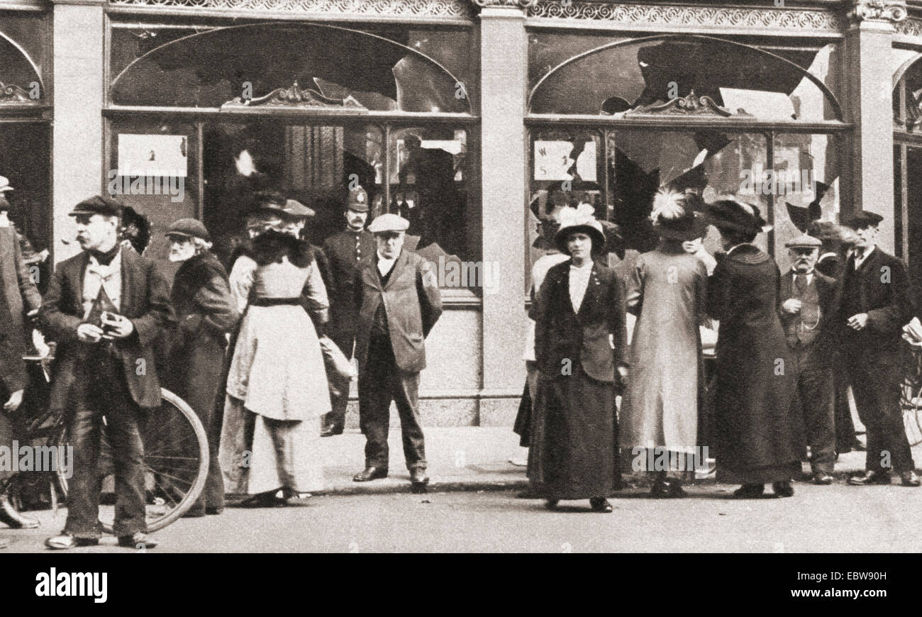 The smashed windows of a German owned tavern in Deptford, England by an anti-German mob during World War One. Stock Photo