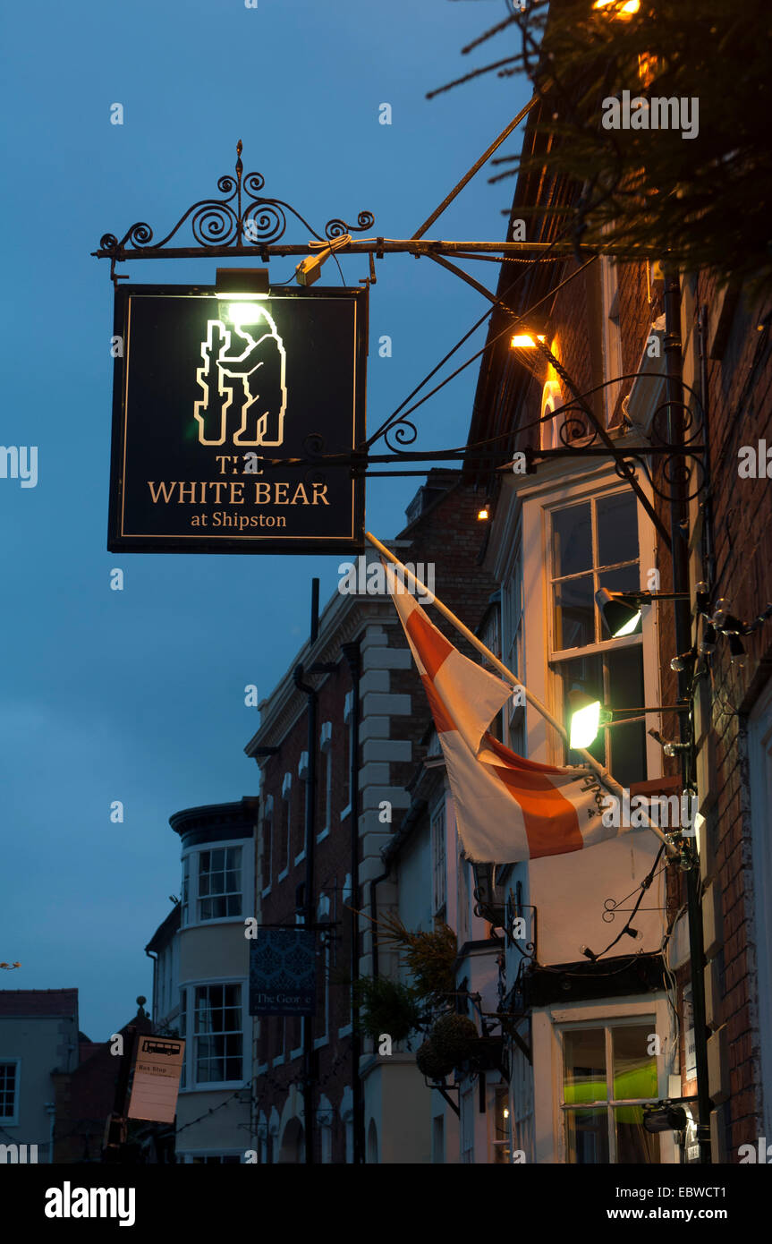 The White Bear pub, High Street, ShipstononStour, Warwickshire