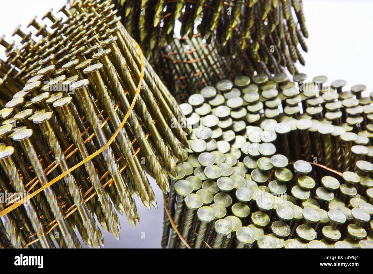 Hardware nail gun nails in coil pack bundle, for compressed air nail