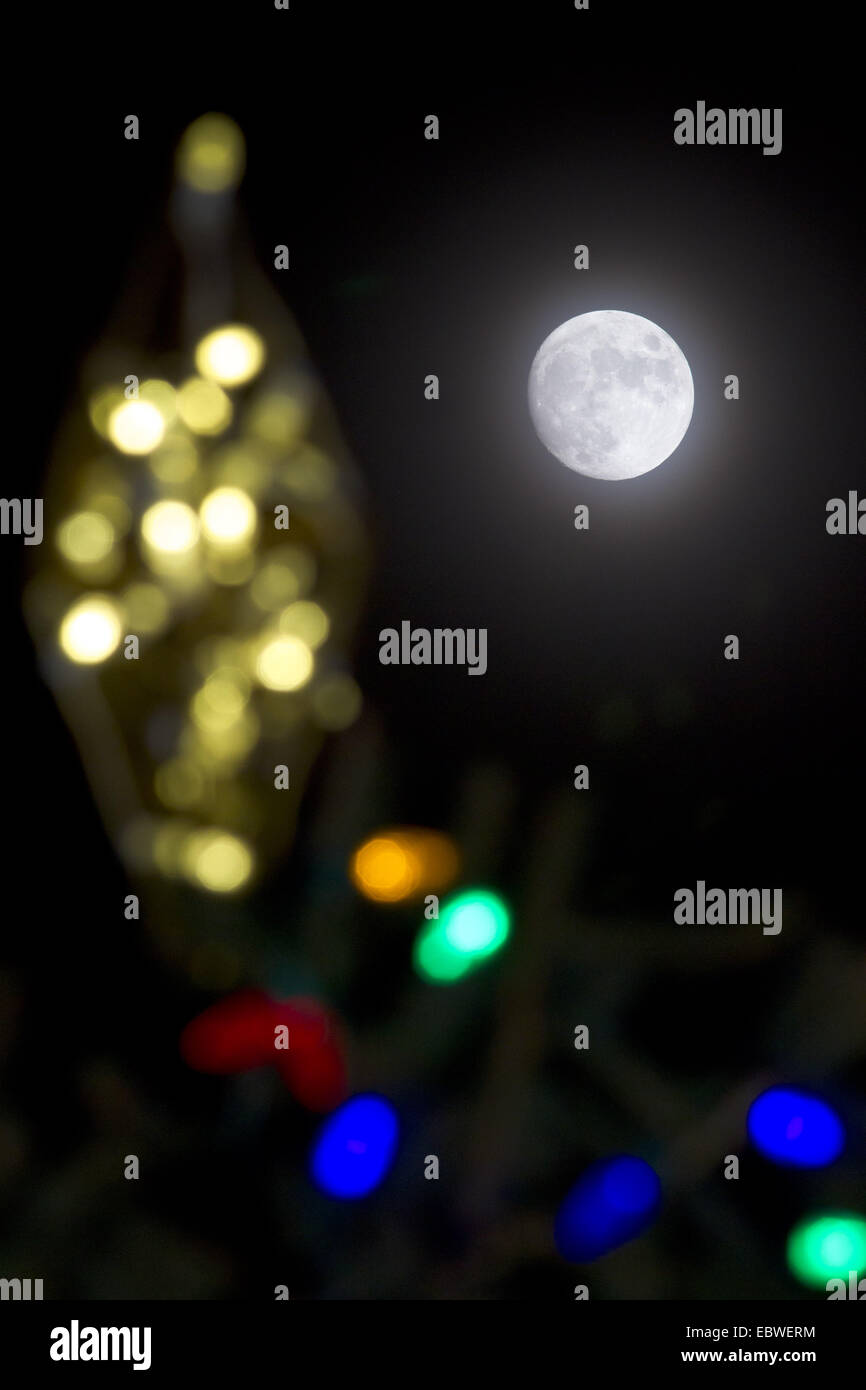 Middletown, New York, USA. 4th Dec, 2014. The nearly full moon shines