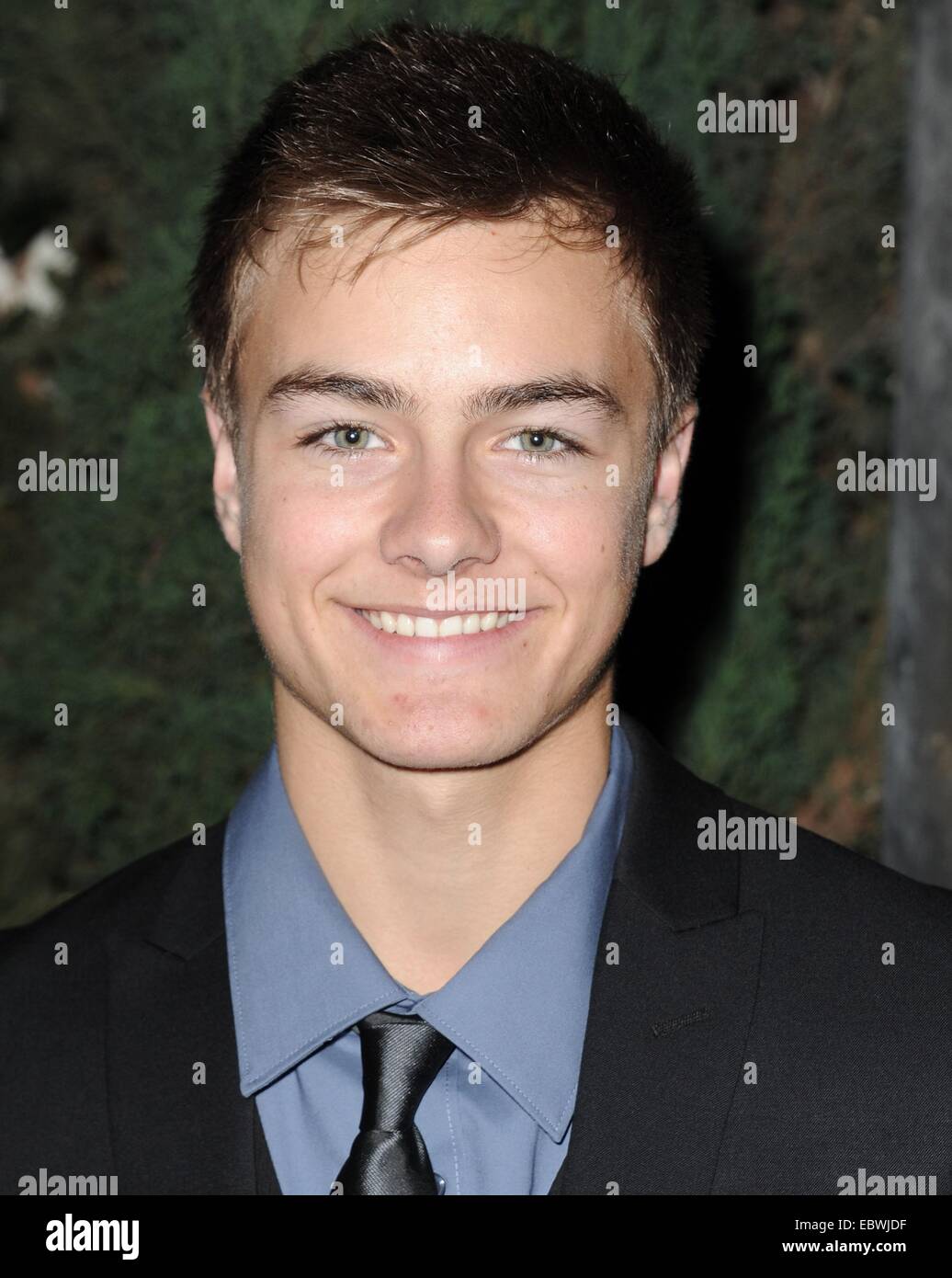 Peyton Meyer Hi Res Stock Photography And Images Alamy Peyton Meyer Hi Res Stock Photography And Images Alamy