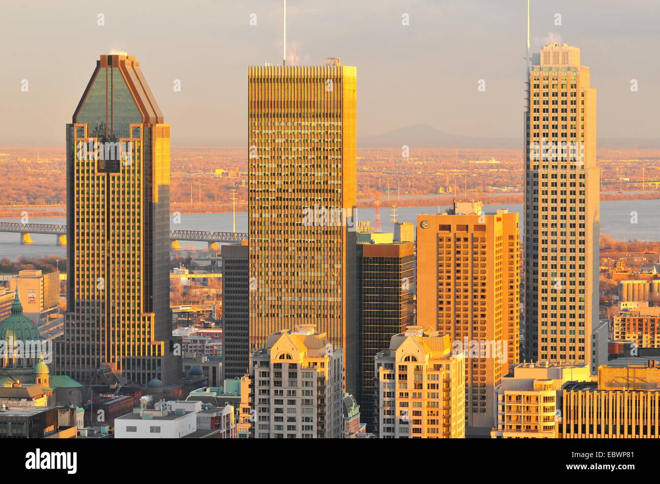 Montreal high rise High Resolution Stock Photography and Images Alamy