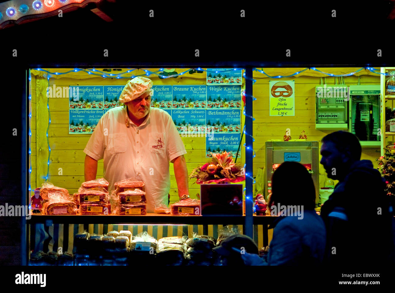 bakery stand at the Christmas market, Germany, Lower Saxony, Landkreis