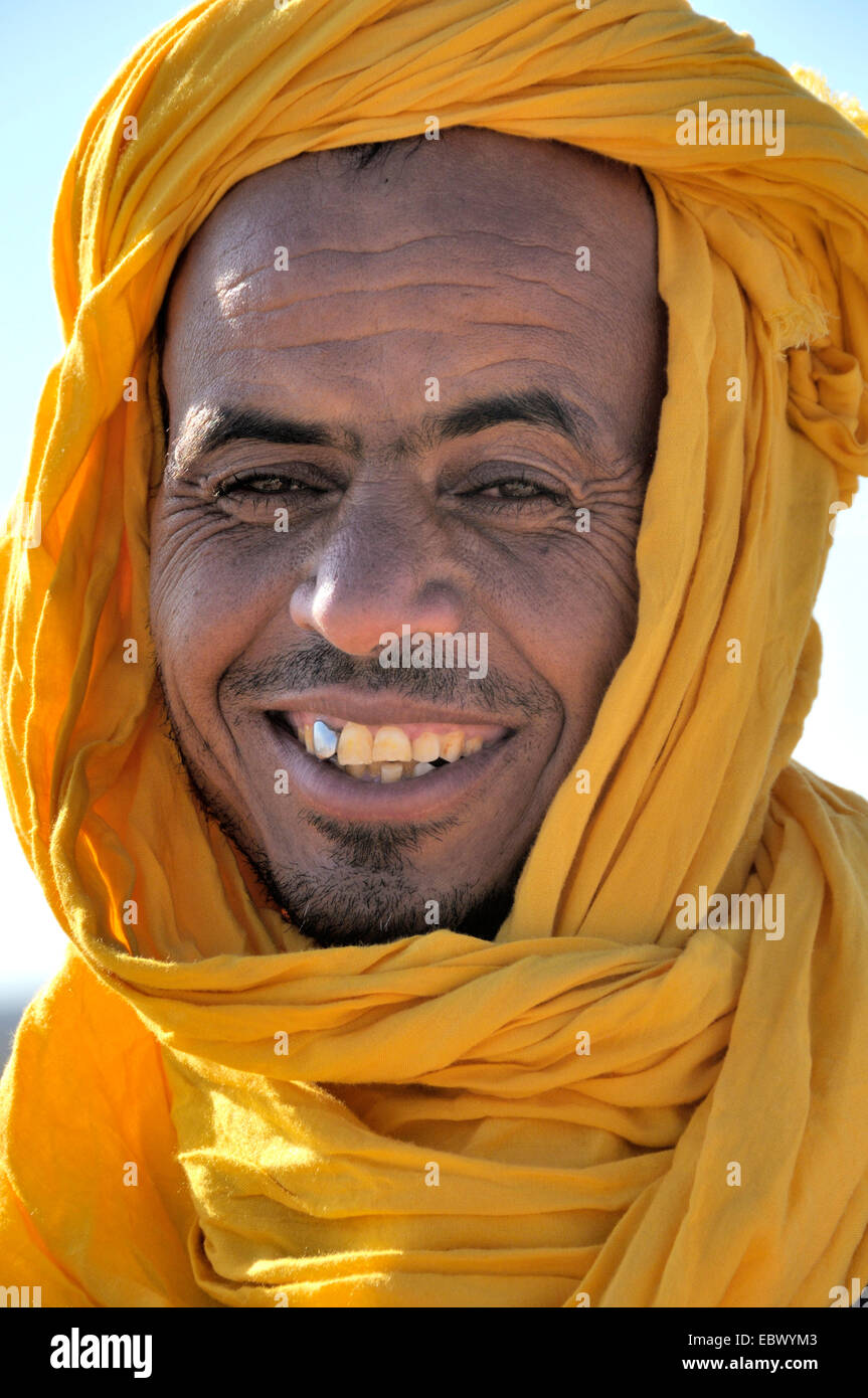 berber with traditional tagelmust, portrait, Morocco, Erg Chebbi, Sahara Stock Photo