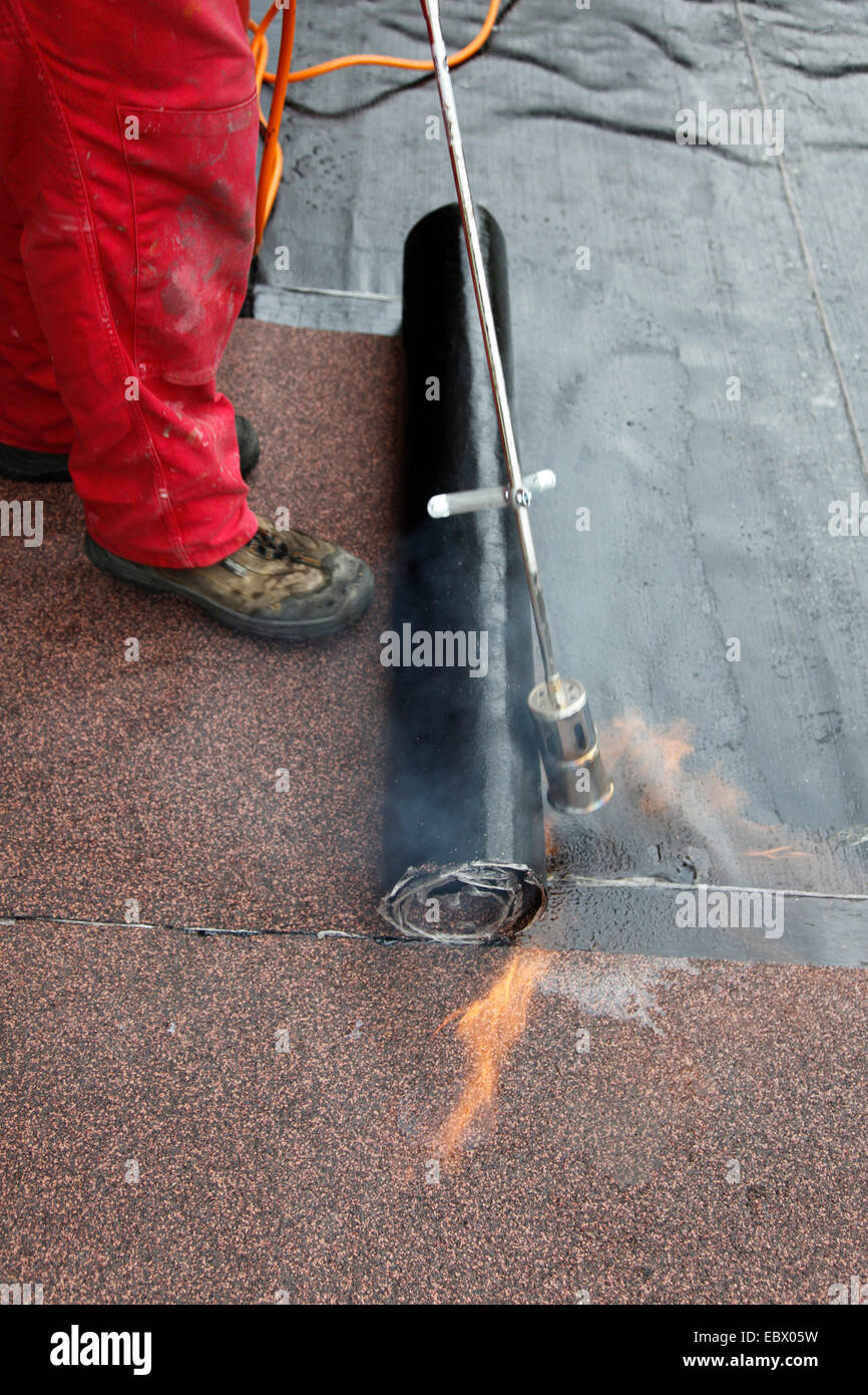 Tar paper hires stock photography and images Alamy